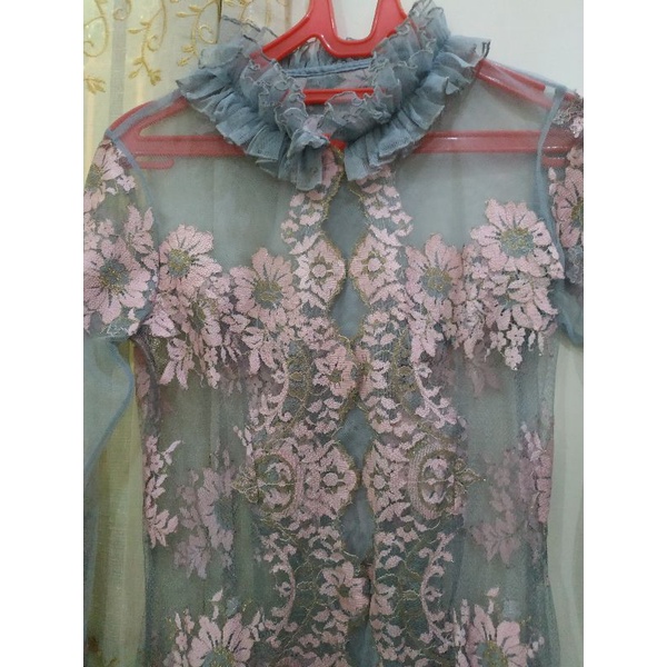 Preloved Kebaya Brokat