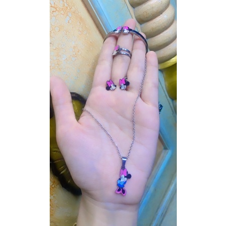 Titanium perhiasan anak satu set