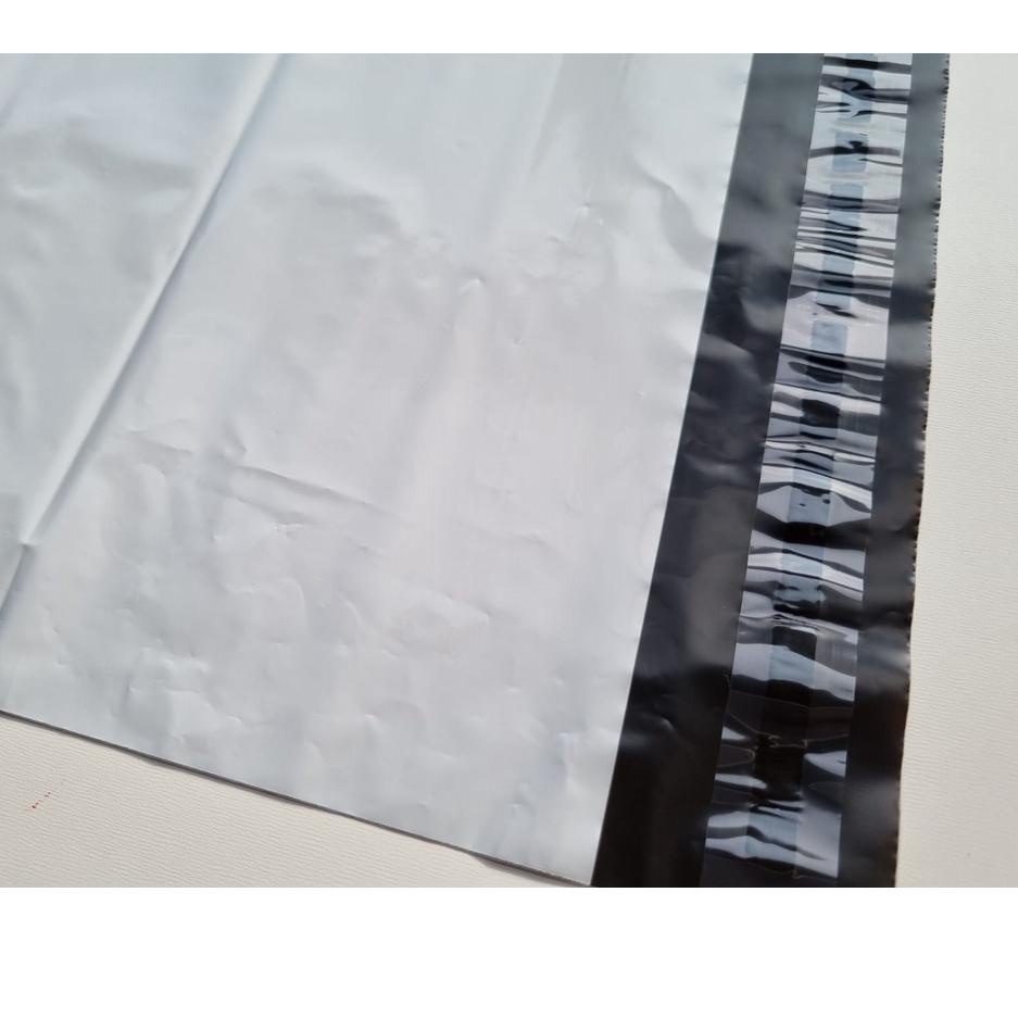 

Ready 0YJZO POLYMAILER ±100PCS 17x30CM PUTIH PREMIUM GLOSSY PLASTIK POLYMAILER WHITE 84 Big Sale
