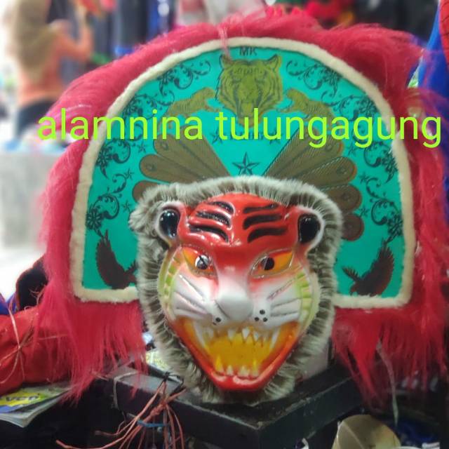 Topeng spon