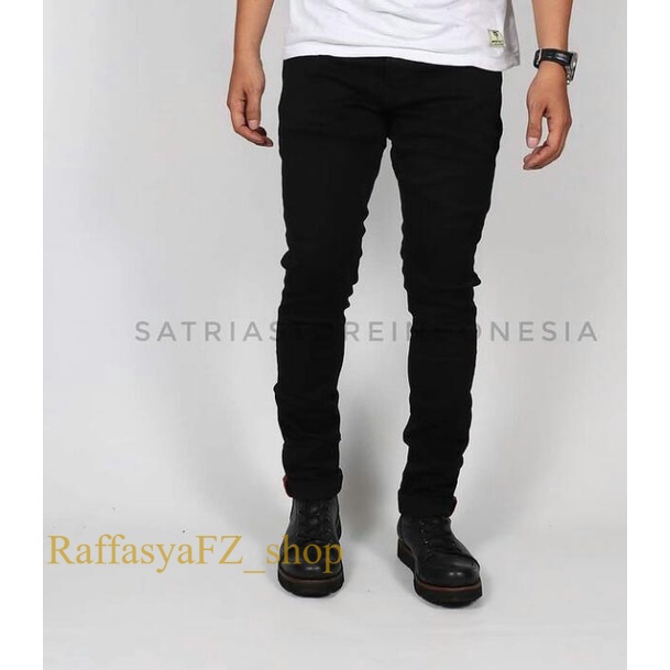 Celana Jeans Pria Lelaki Dewasa Hitam Pensil Slimfit Slim Fit Slimpit Slim Pit Skinny Stretch Street Setrit Strit Karet Melar / Levi/ Jins Panjang / Jens / Lepis / Sepan / Cowok / Cowo / Murah / Distro / Keren / Gaul / Item Polos/ FIFTEEN DENIM TERLARIS