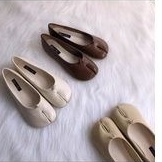 READY STOCK TABI shoes dan PO, (langsung kirim dan tukar size) maison margiela look like . sepatu ni