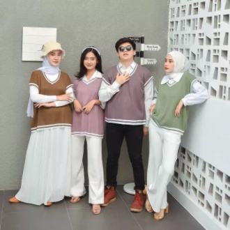 Pevita Vest List Putih Krah V / Rompi Rajut Wanita Korean Style Kekinian / Rompi Rajut Wanita Tanpa 