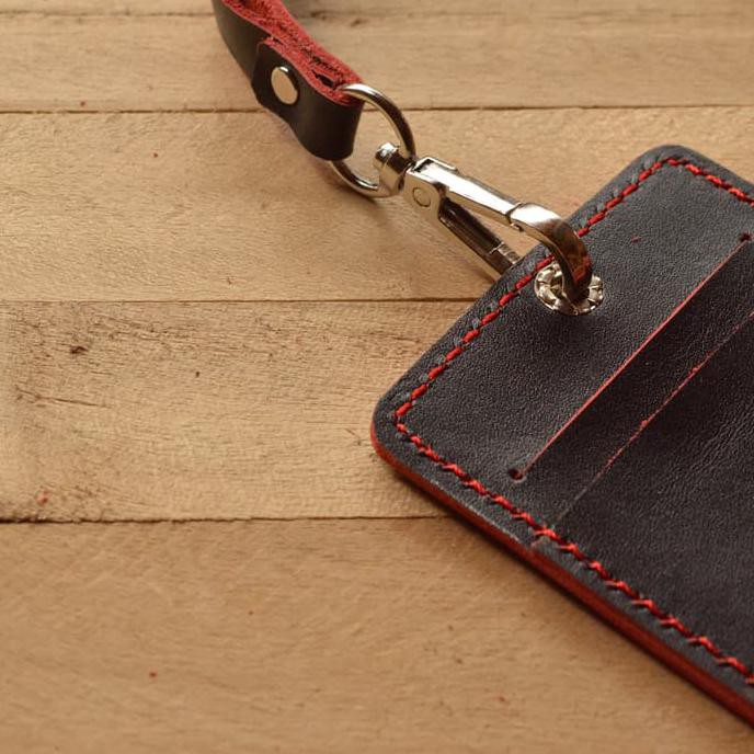 

Terbaru Gantungan Tali Id Card Holder Kulit Asli Warna Hitam Merah - Phid078 Ayo Beli