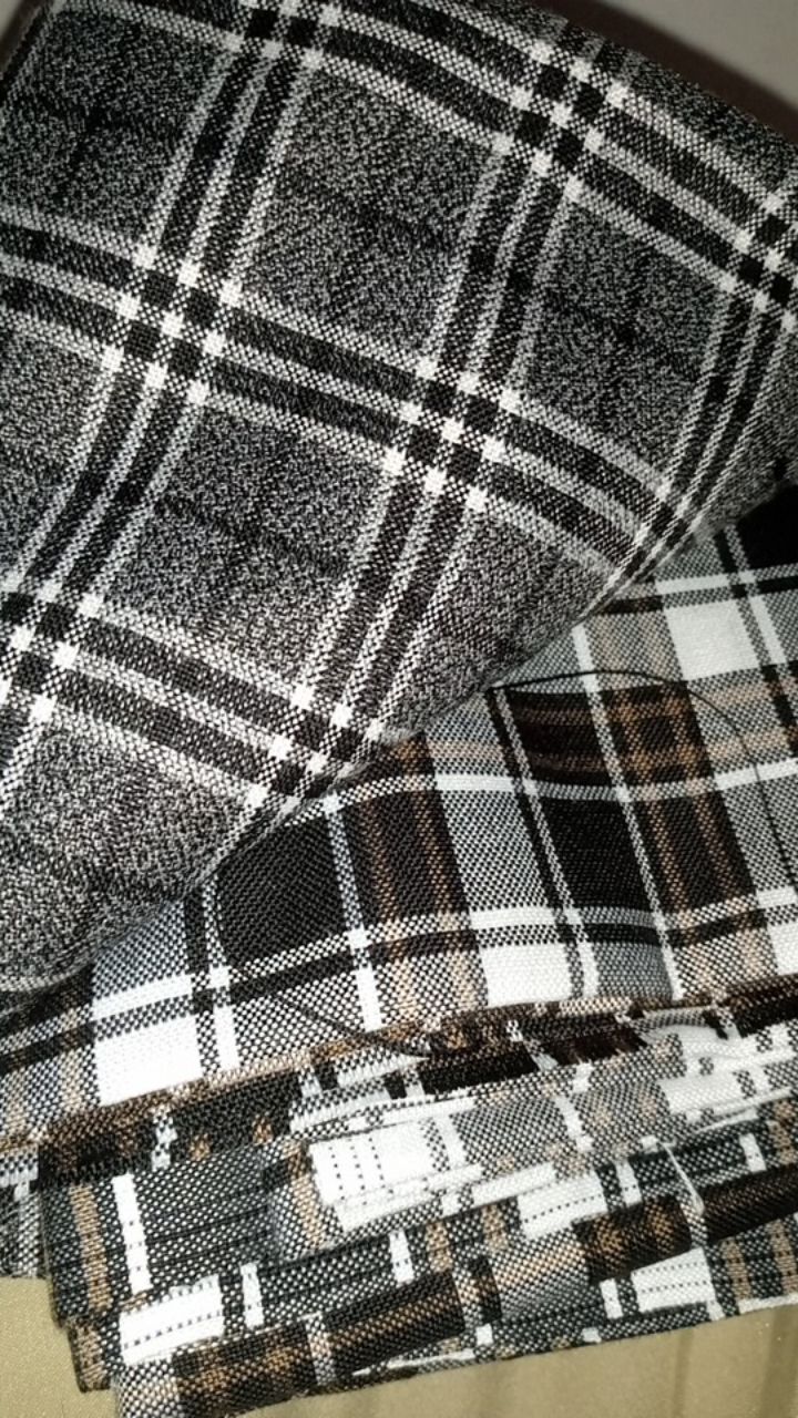 Kain Kotak Semi Wool ( Coklat Hitam Putih ) Harga Per 25 Cm = 8.500, Minimal Pesanan 1 Meter