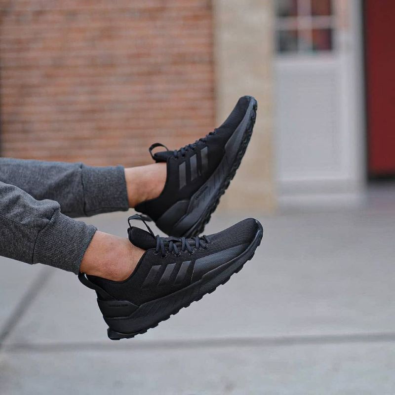 questar trail all black BNIB Original