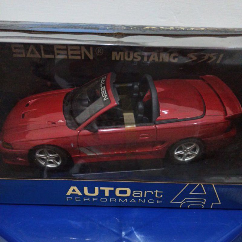 DIECAST AUTOART MUSTANGS351