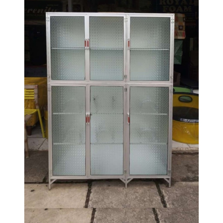 Rak Piring Full Box 3Pintu Kaca bawah keramik