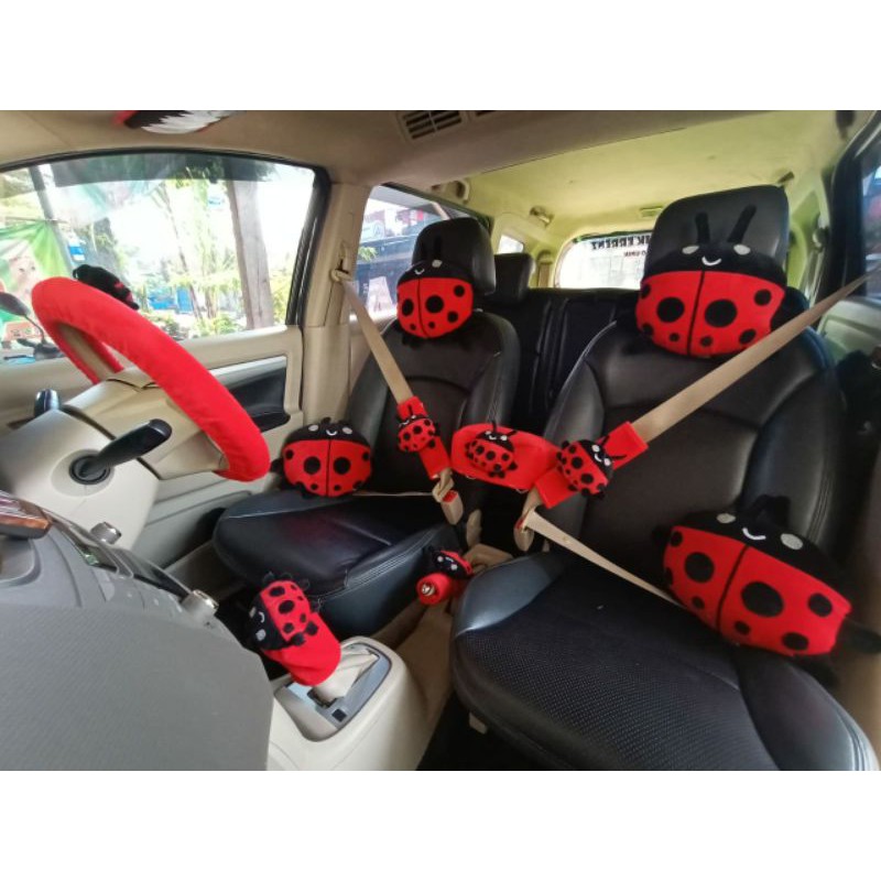 Bantal mobil karakter kepik kumbang totol