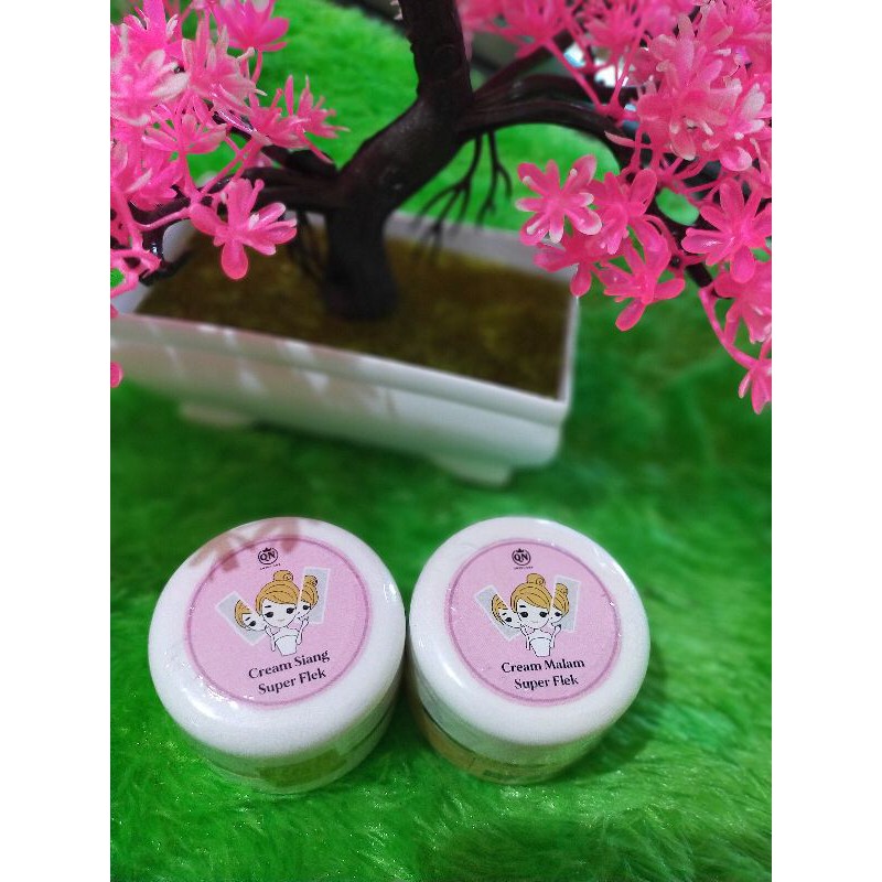 

cream siang cream malam flek