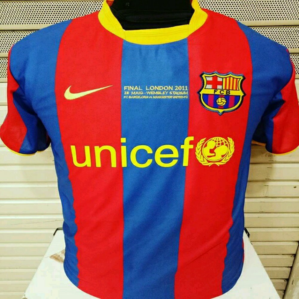 jersey retro barcelona final wembley 2011 Bagus