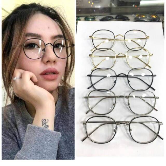 Kacamata Nissa sabyan