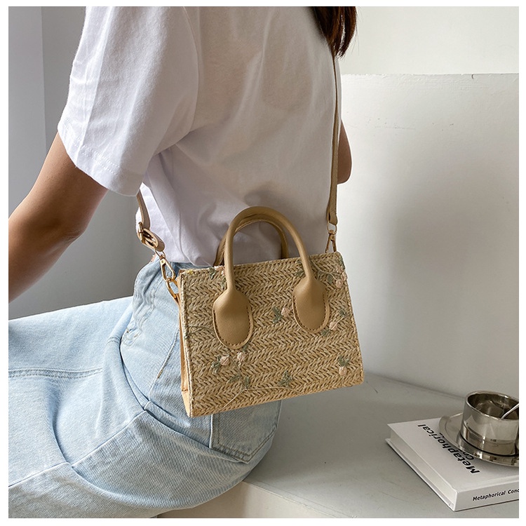 BAO027 Tas Selempang Wanita Bahan Anyam Jerami Import Slingbag Fashion Wanita Motif Lace Totebag