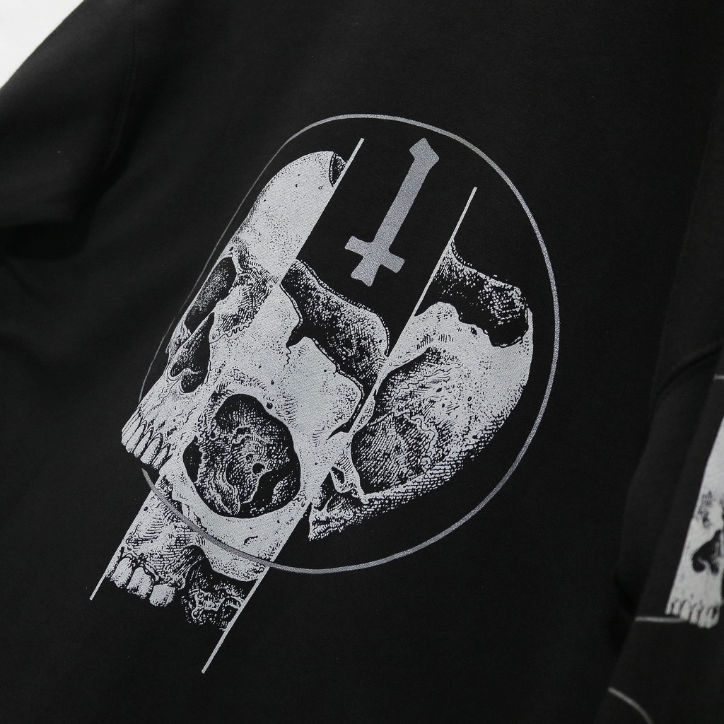 Heretic - Zip-up Hoodie - Broken Skull