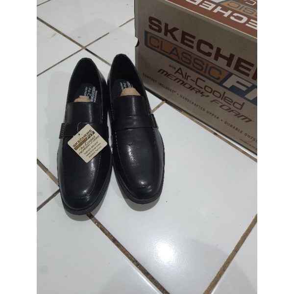 ON SALE SEPATU PRIA KULIT HITAM SKECHERS CLASSIC FIT LARKEN-MAGNO NEW.
