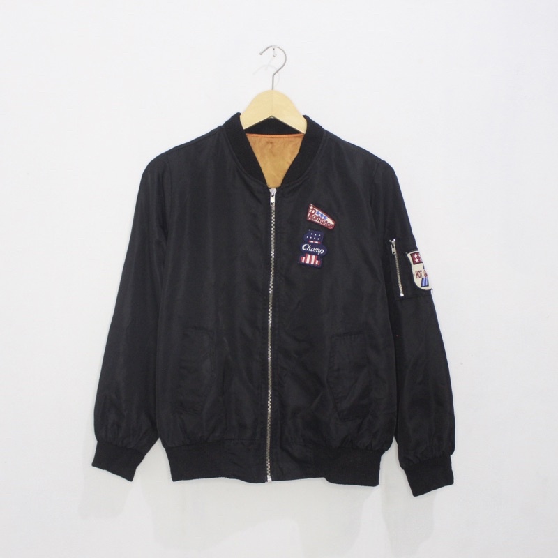 BLACK BOMBER JACKET