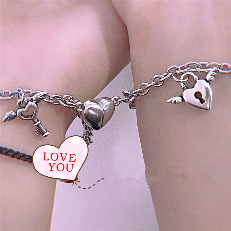 1 Pair of Love Lock Titanium Steel Magnet Couple Hands Heart-shaped Attracting Bracelet