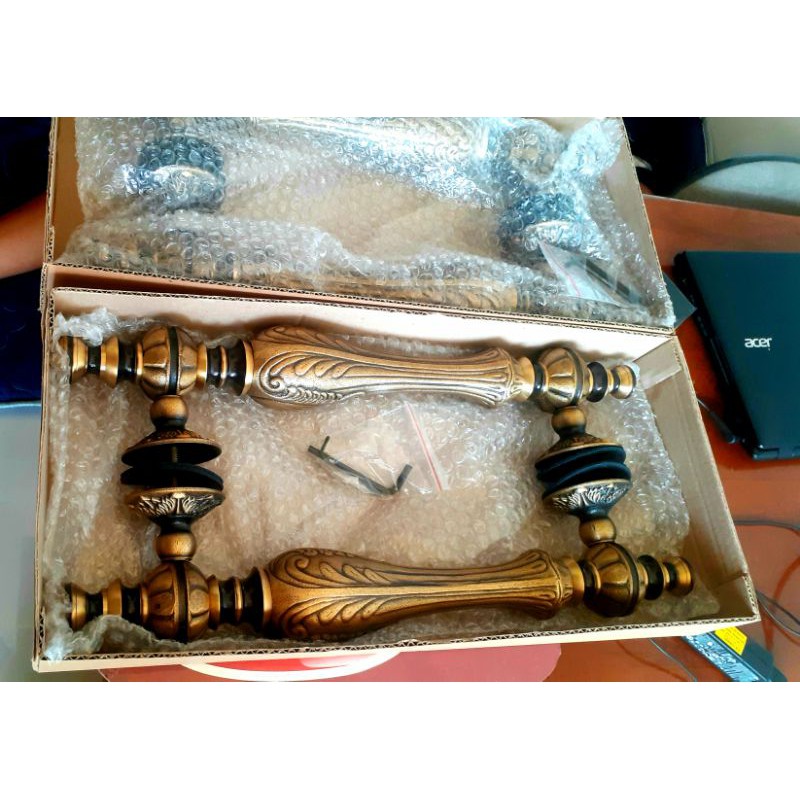 Handle pintu kuningan morif catalya pj 46cm baut tembus