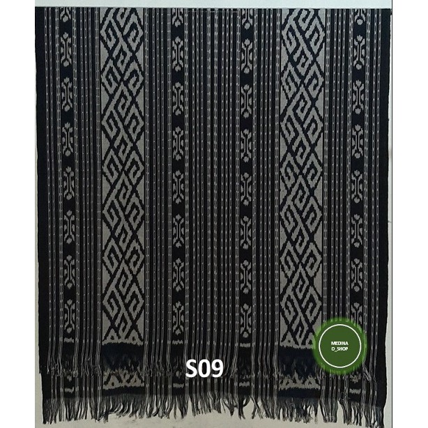 Kain Tenun Motif Sumbawa Hitam