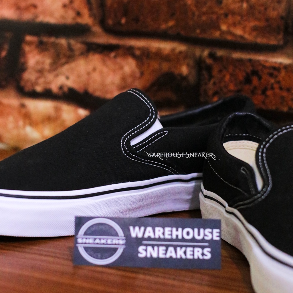 Sepatu Slip On Classic Black White Sneakers Vens Slip On Hitam Putih