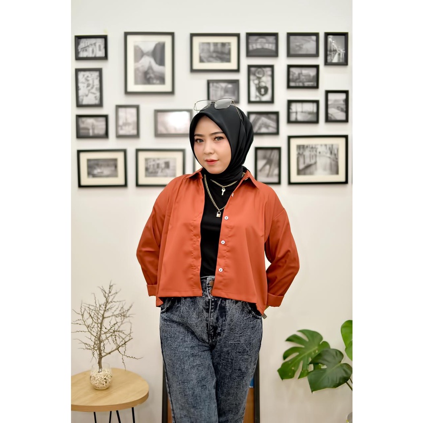 Kemeja Linen Krop Shirt Pocket Wanita Oversize