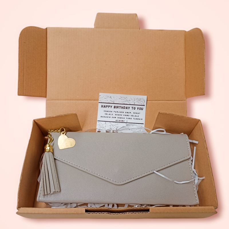 HAMPERS GIFT BOX KADO ULTAH PACAR DOMPET WANITA CANTIK HADIAH ULANG TAHUN SAHABAT