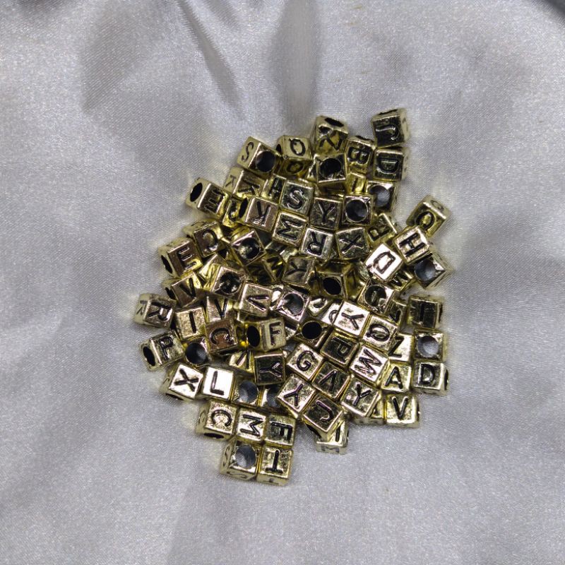 

MANIK KUBUS KOTAK WARNA GOLD EMAS JUAL PER 100 PC