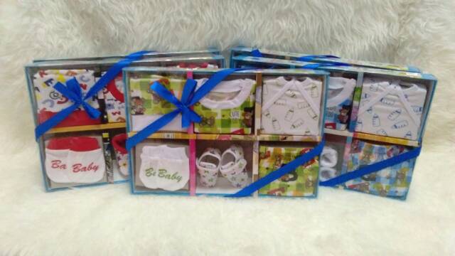 Paket kado bayi,  paket perlengkapan bayi,  Gift box lion,  baju setelan,  paket baju setelan anak