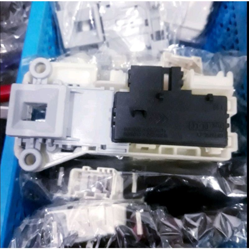 DOORLOCK OTOMATIS PINTU MESIN CUCI ELECTROLUX EWP85742 / EWP 10742 / EWP 12732 EWP 85662