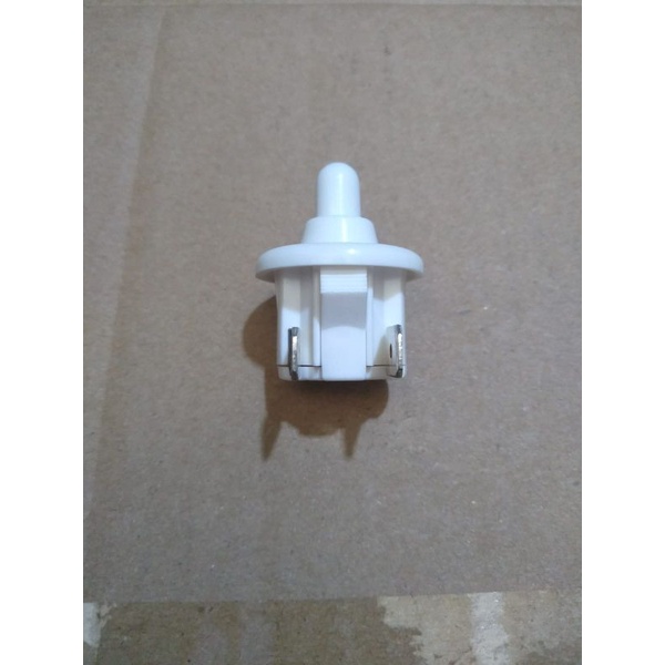 switch / saklar pintu kulkas SHARP