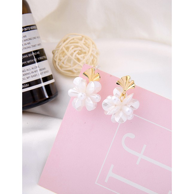 LRC Anting Tusuk Fashion Gold 925 Sterling Silver Flower Pearl Earrings D03273