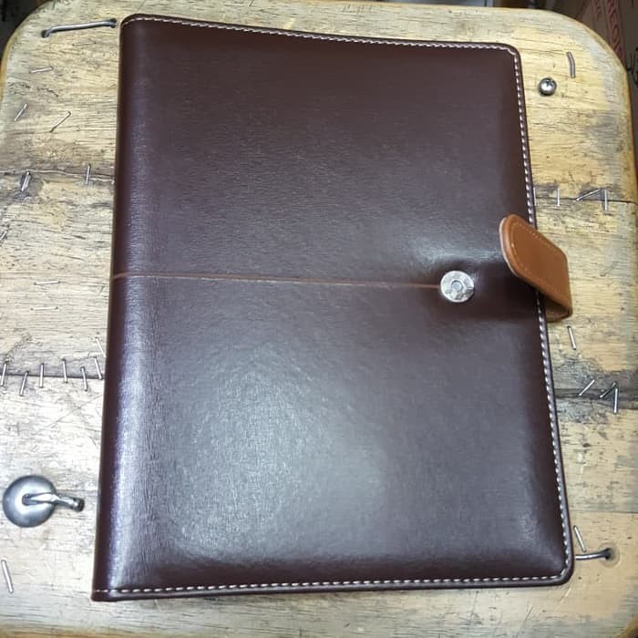 

Ring binder / binder file bahan kulit ukuran A5