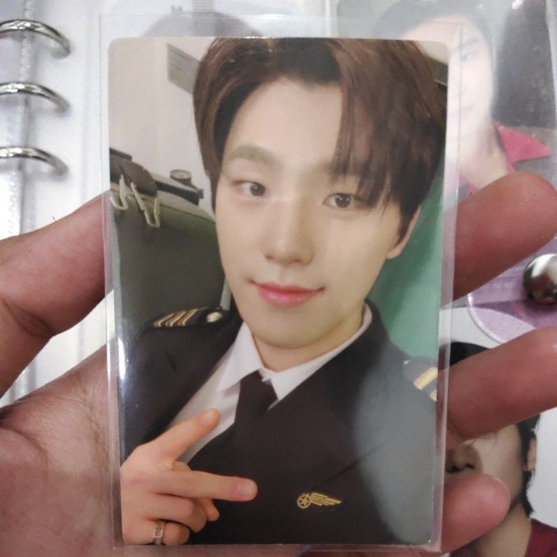 PC Dino pilot set Seventeen photocard dino pilot set