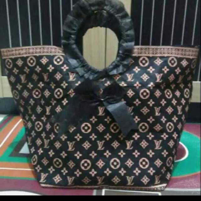 

Tas hajatan spunbond LV mewah 22