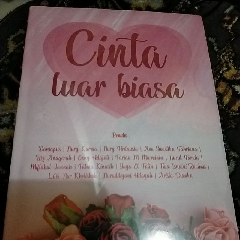 buku cinta luar biasa