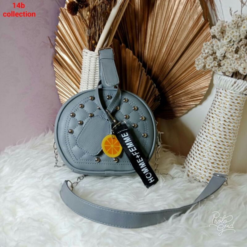 Tas Selempang Wanita Oval Stud 14B bisa cod