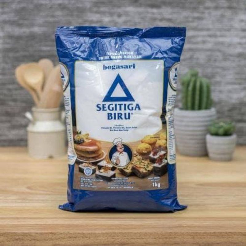 

tepung terigu segitiga 1kg *BISA INSTAN DELIVERY*
