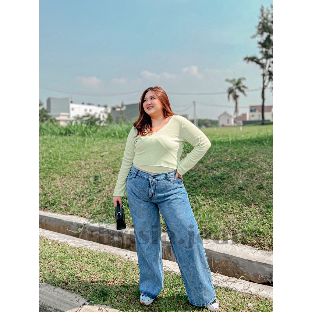BRISIA JEANS - WENDY Boyfriend Jeans JUMBO - Snow Blue Whisker Size 34-38 / Loose Jeans BIGSIZE