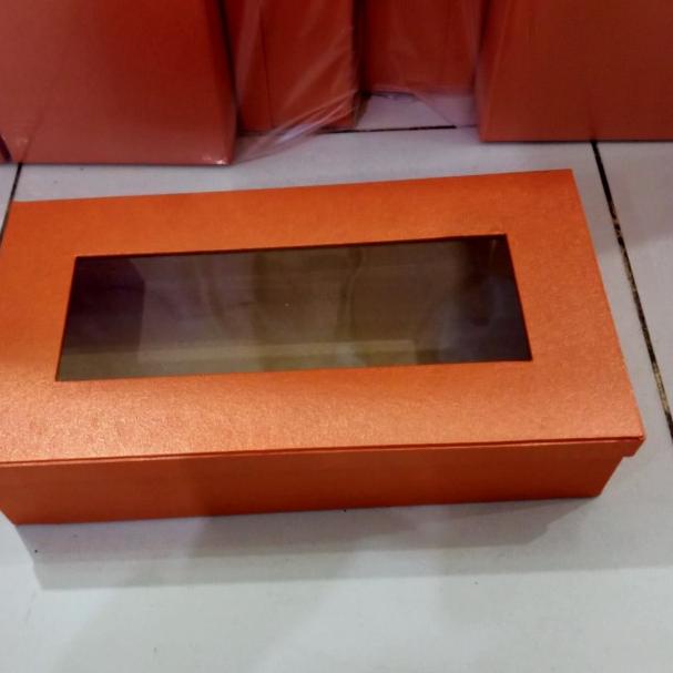 

Box kotak hampers toples kue kering 500gram isi 2 bulat