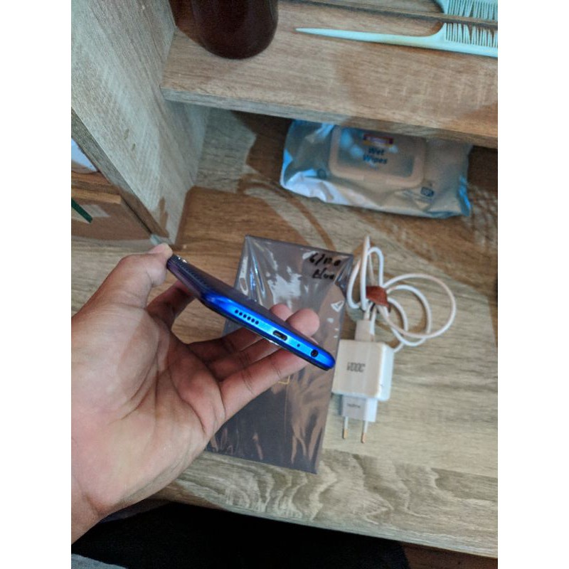 Realme 3 Pro 6/128 Warna Biru Second Mulus