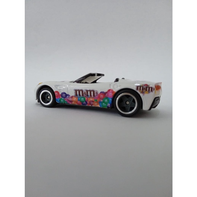 Hotwheels 14 Corvette Stingray M&amp;Ms White Putih HW Hot Wheels