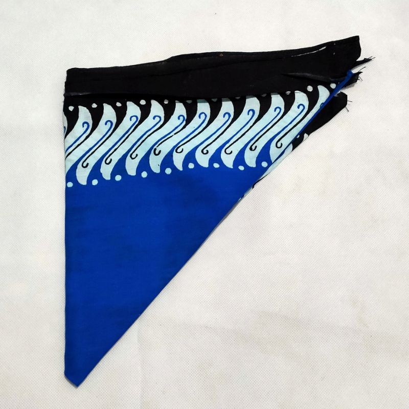 Udeng segitiga banyuwangi/warna/biru/putih/hitam