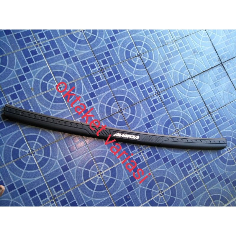 sillplate belakang new avanza lama vvti  2004-2011 hitam emboss