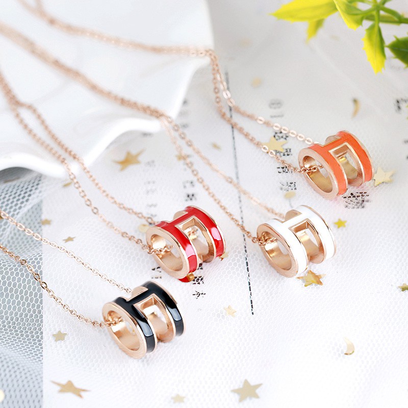 Kalung Dengan Liontin Huruf H | Kalung Rantai Klavikula Enamel Bentuk Oval | Kalung Rantai Pendek Lapis Rose Gold 18K Bahan Titanium Steel Untuk Wanita