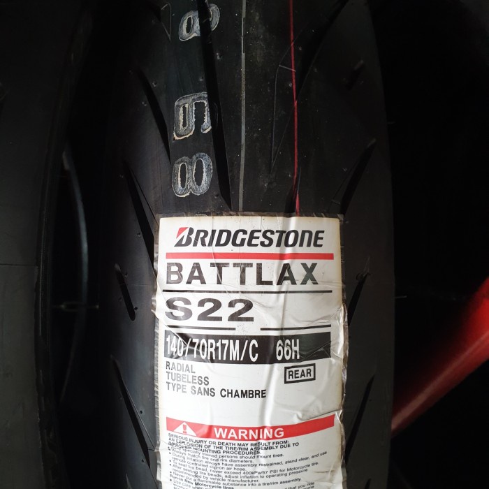 Ban Battlax S22 140 70 Ring 17 Ban Bridgestone s22 140 70-17