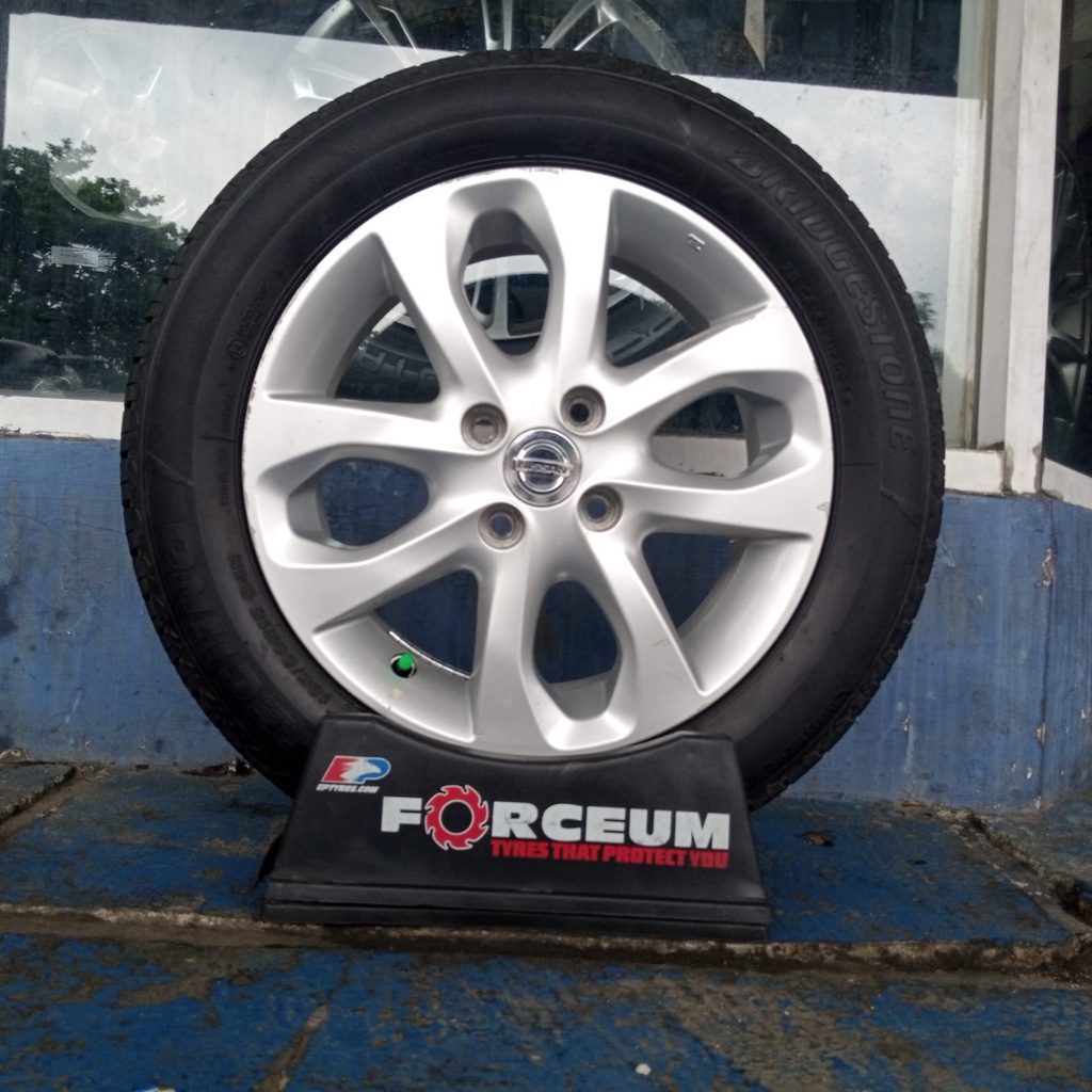 Velg Dan Ban Mobil Bekas Murah R15 Oem Nissan March Ring 15 Pcd 4x100