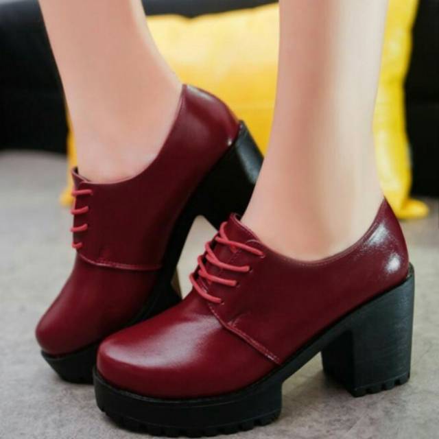 Sepatu Boots Hak Cewek