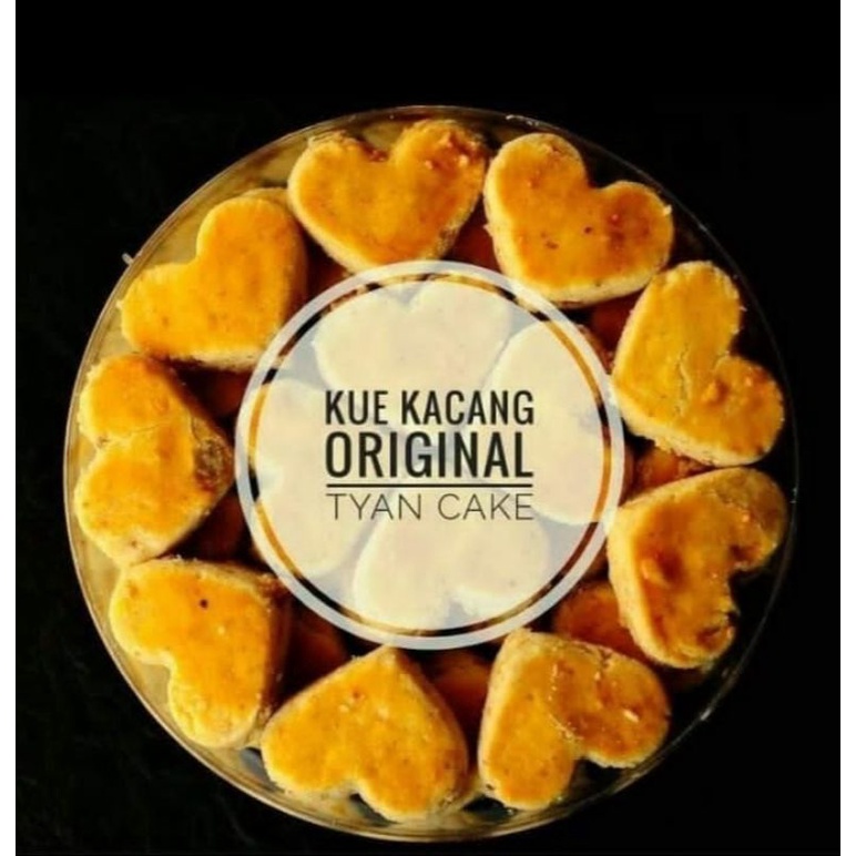 

KUE KERING KUE KACANG RENYAH | PARCEL LEBARAN | CEMILAN KELUARGA