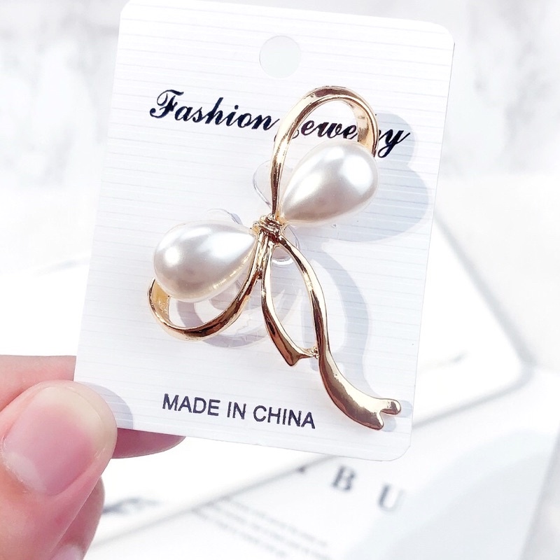 Brooch / bros cantik / bros jilbab / bros murah / bros murmer / bros love / bros geometri / Bros Mewah Bros Elegan Bros Hijab Bros Kebaya Bros Dada bros Tuspin Bros Pin Btrooch Korean Style Brooch AKsesories Jilbab Accessories BRS-B02 Bros Daily BZO-GOLD-PITAOVNE