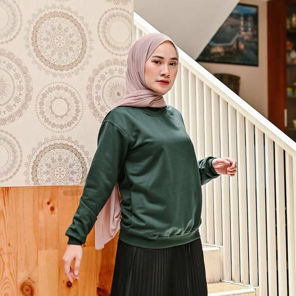 BASIC O NECK SWEATER POLOS / SWEATER WANITA - PRIA / TERMURAH TEBAL-Green